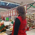 ucenica na praksi u trgovini Best